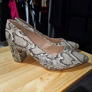Justfab snake skin block heel